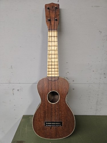 Ukelele legno vintage - ukelele, in