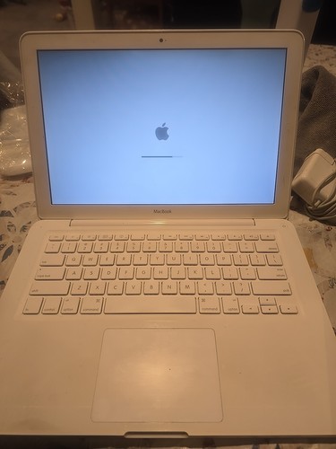 Apple macbook a1342 due - macbook, e