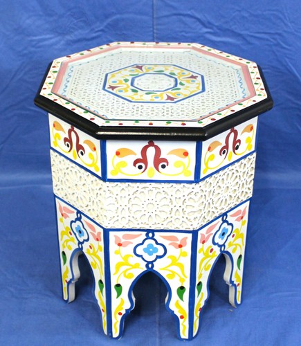 Tavolo marocchino intagliato