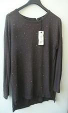 MAGLIA MARRONE CON BORCHIETTE