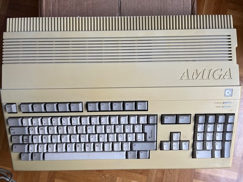 Commodore amiga 500 bassa - commodore,