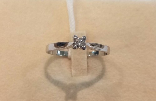 Anello donna solitario