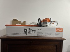 Tagliasiepi a scoppio Stihl HS 45, barra 60 cm, arancione e bianco.