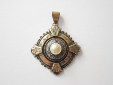 Vintage Pendente Perlina Decorazione Stile Antico Argento Placcato in oro 6,3 G/