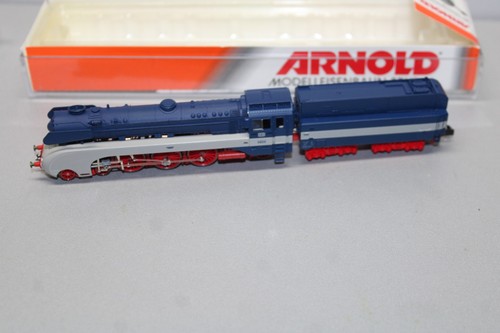 Arnold 2531 locomotiva - sx,