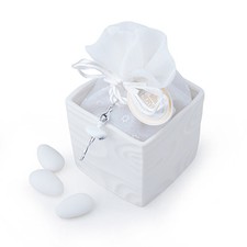 HERVIT ART.26996 CUBO PORC.BISQUIT BIANCO 7X7X6,5CM CON 5 CONFETTI MANDORLA 