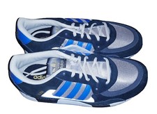 Nuove scarpe da ginnastica