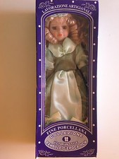 bambola di porcellana da