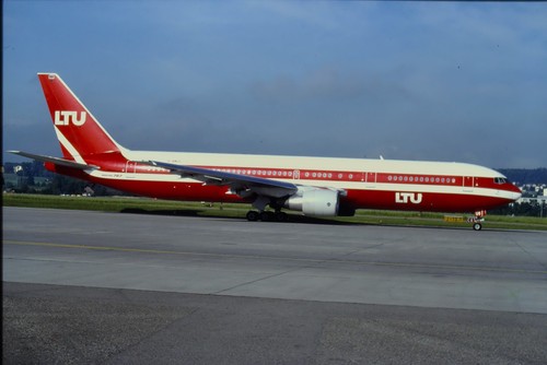 RI457_D-AMUS_LTU_B767-3G5ER_19