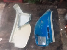 Fianchetti sottosella Honda XR 600 prima serie (il destro accorciato di qualche