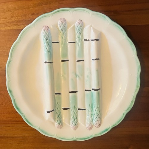 Antico piatto asparagi