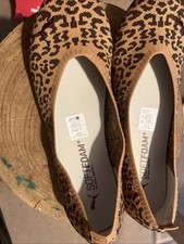 Un paio di scarpe pieghevoli