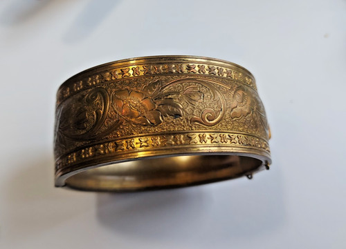 Bracciale vittoriano dorato