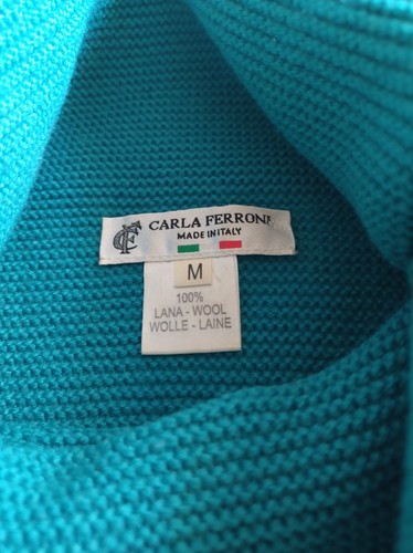 Una maglia pura lana colore - di,