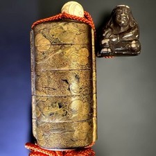 Antico portapillole giapponese