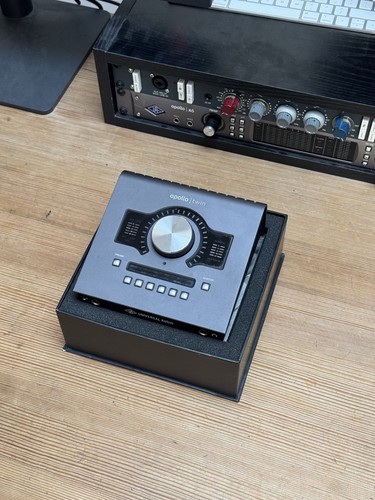 Universal audio apollo - audio,
