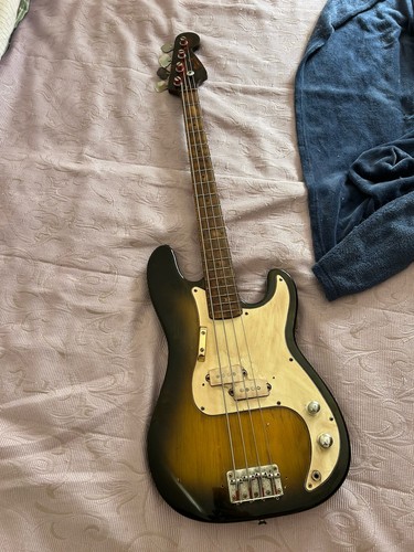 Precision bass guitar - bass,