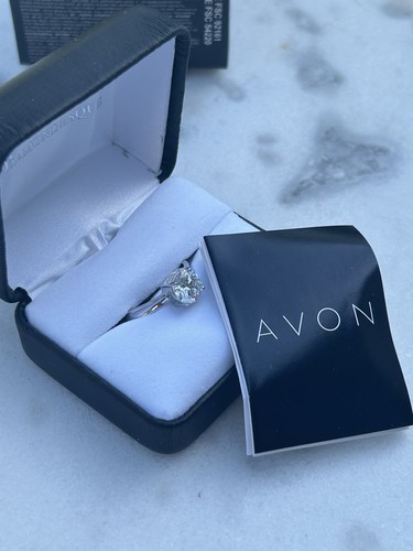 Anello solitario avon