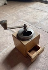 macinapepe antico in legno e ottone