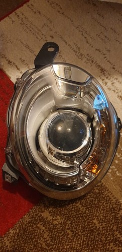 Faro proiettore anteriore