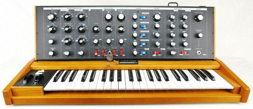 Sintetizzatore moog minimoog - sintetizzatore,