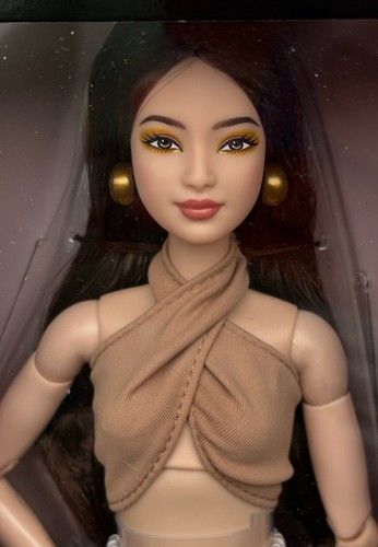 Barbie signature basics - barbie, model