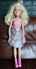 Barbie bambola gigante, 28"