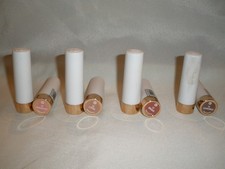 Lotto 2 rossetti Essence This