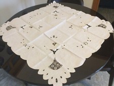 tovaglietta da thè ricamata