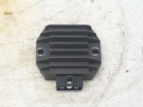 Regolatore tensione - di,