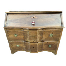 Antica ribalta in noce del 700