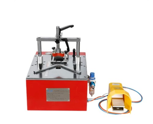 Macchina pneumatica per - , la