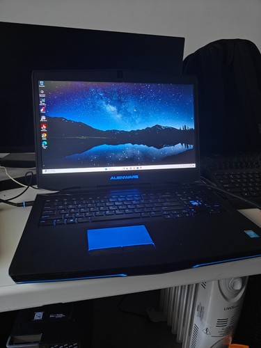 Alienware m17 older - alienware, gaming