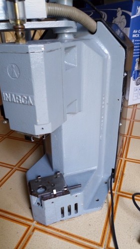 Pressa elettrica per