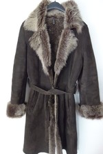 Grande cappotto di pelliccia