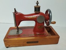 Macchina da cucire giocattolo