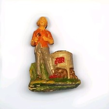 Statuetta In Cartapesta