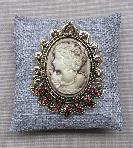 Spilla gioiello viso cammeo