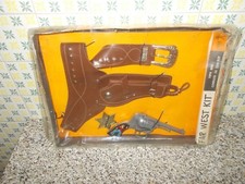 SCATOLA FAR WEST KIT 200 DA COW BOY PISTOLA INDIAN BABY CINTURONE MAM IN BOX CPL