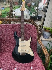 Chitarra elettrica YAMAHA