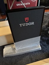 Tudor Display Black Bay Box