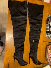 Stivali donna a punta sopra il