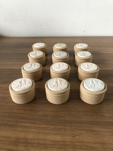 Stock piccole scatole in - piccole,