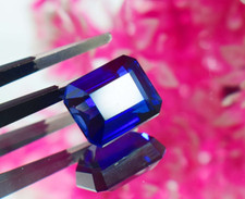 Pietra preziosa zaffiro blu