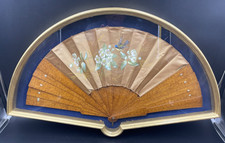 QUADRO VENTAGLIERà CON VENTAGLIO GIAPPONESE ORIENTALE CORNICE LEGNO D'ORATO