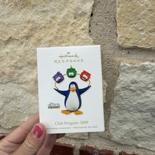 2009 Hallmark Ornament Club