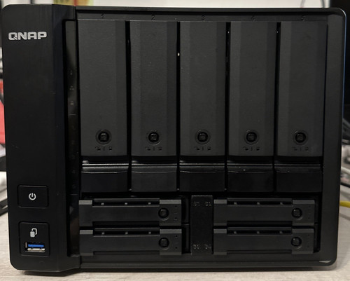 Qnap h973ax 32g nas 9 - 9, bay
