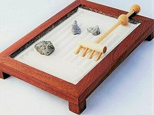 Giardino Zen Stand in Mogano