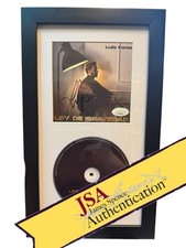 LUIS FONSI FIRMATO LEY DE