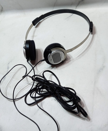 Cuffie stereo realistiche nova - stereo,